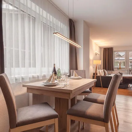 アパート Alpen-appartements Zuercher